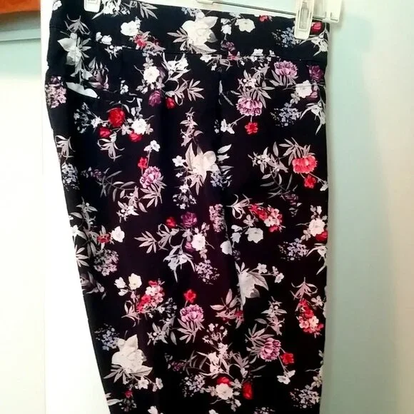 👖🌸💐LANE BRYANT Allie Ruffle Hem Floral Ankle Pants | Size 14 - Picture 6 of 10
